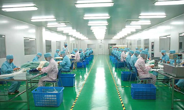 無(wú)塵車間工作人員